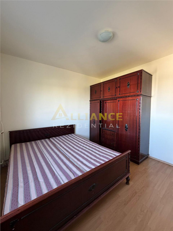 Apartament 2 camere semidecomandat | Zona Constantin Brancov