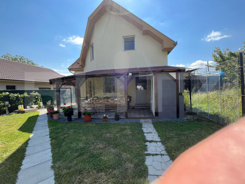 Casa de vanzare, 3 camere, 150 mp - zona Paleu
