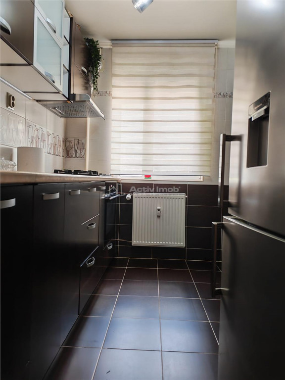 3 cam Militari, metrou Gorjului 13 min- Apusului, Casa Roz