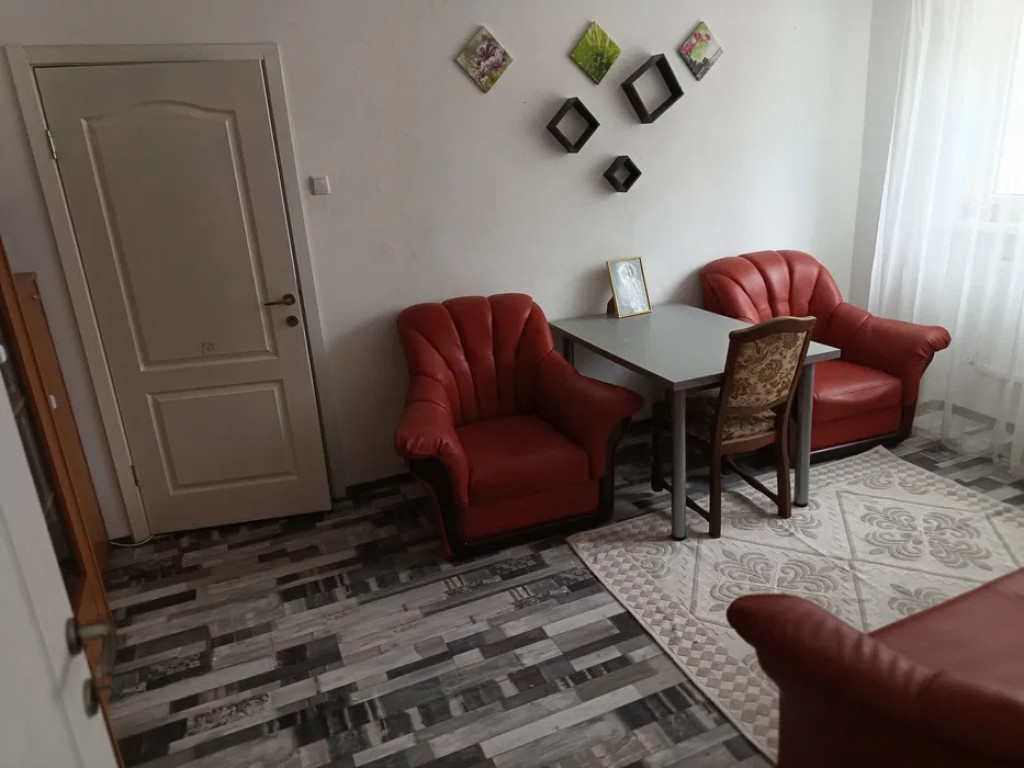 Apartament Cu 2 Camere Semidecomandate - Parter Zona Marasesti