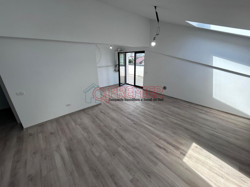 Apartament 2 camere, Etaj 1/4, zona Straja I 38 mp