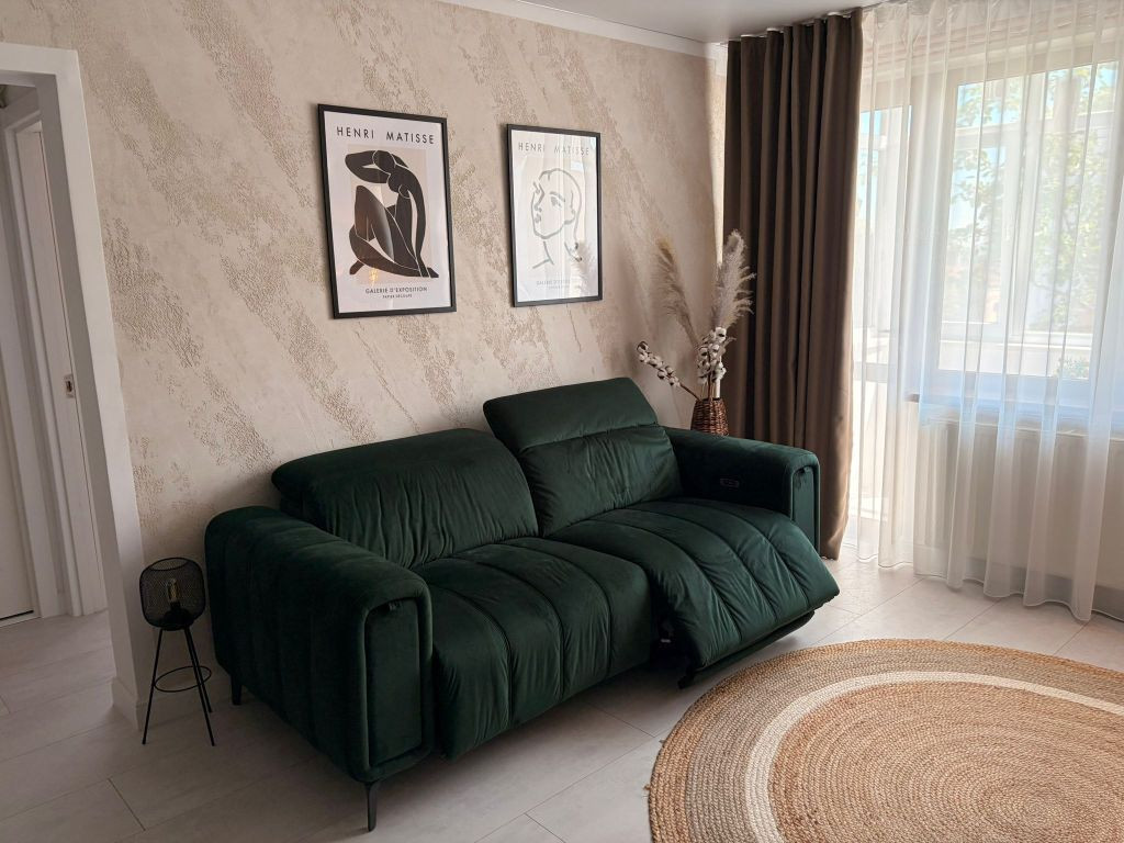De inchiriat apartament cu 2 camere zona centrala