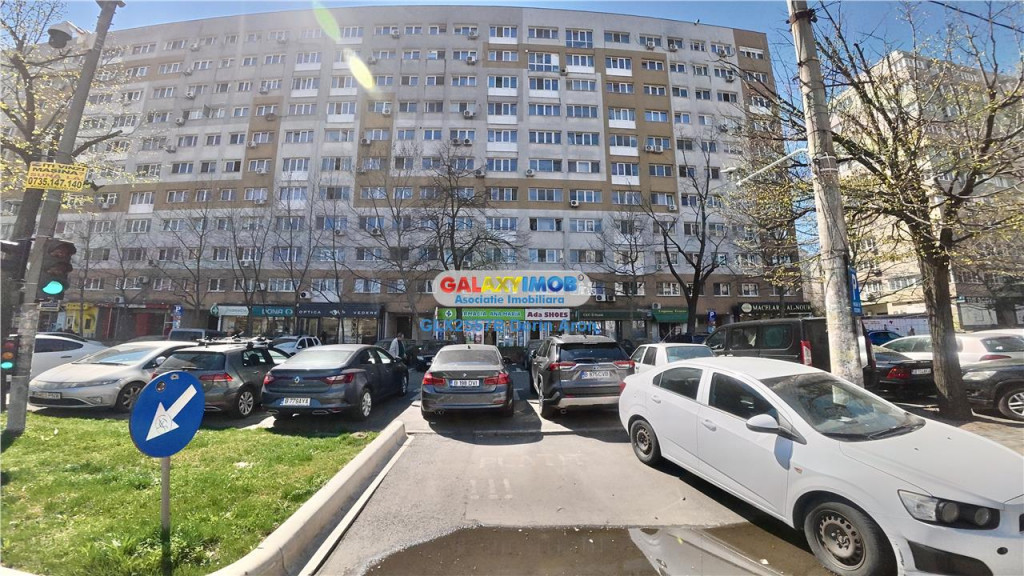 Spatiu stradal cu teren propriu - intersectie Dristor