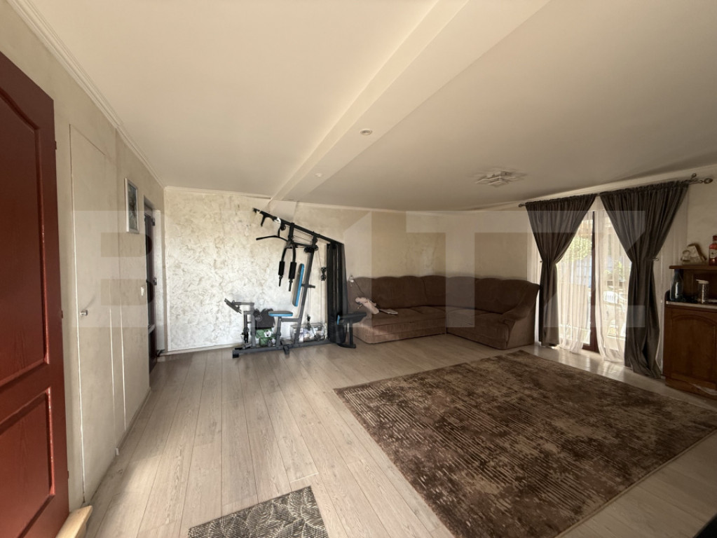 Casa 5 camere,teren 684 mp,Zona Botiz