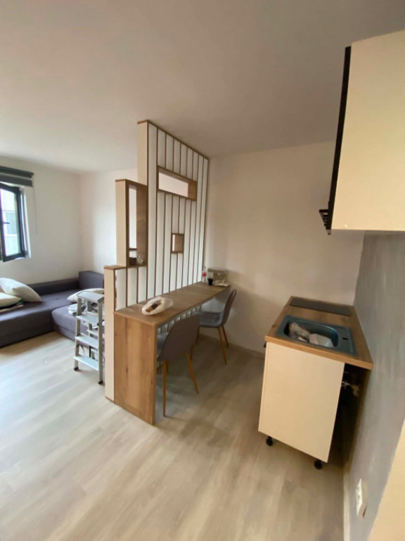 Garsoniera de vanzare in zona CET
