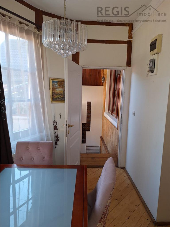 Apartament 2 camere la casa cu curte proprie Schei