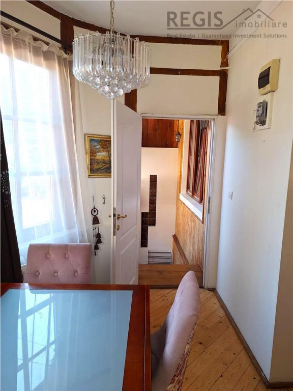 Apartament 2 camere la casa cu curte proprie Schei