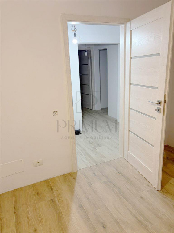 DAMBOVITA - ETAJ 1 RENOVAT - 3 CAMERE - 2 BAI - 2 BALCOANE -