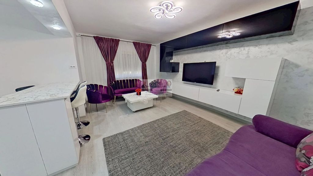 Apartament 3 camere - Zona Industriala