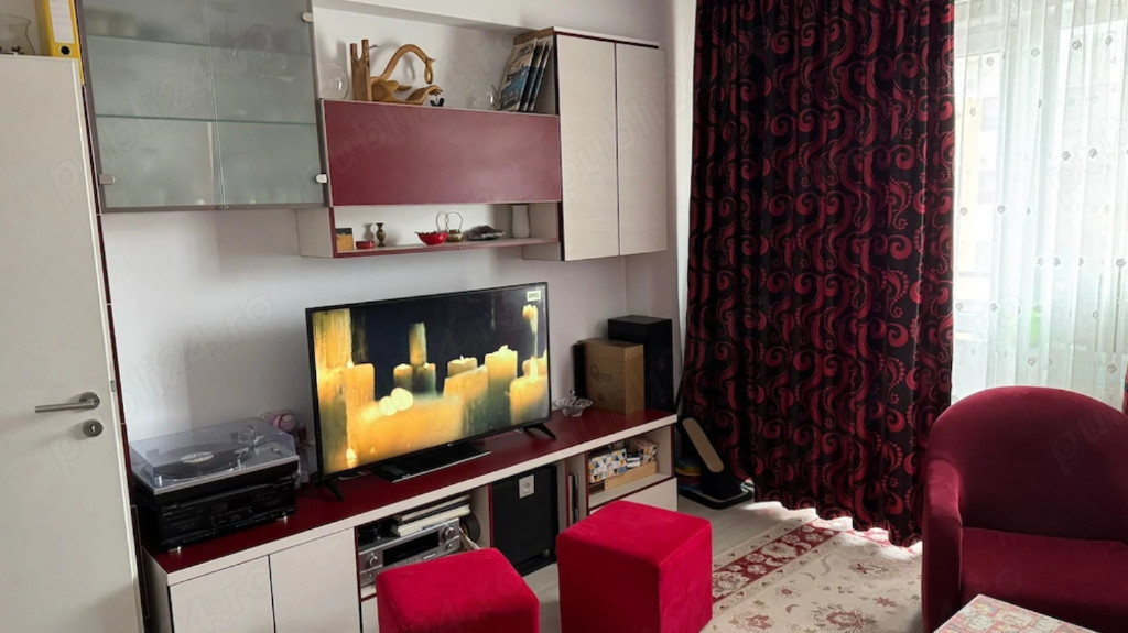Apartament spatios 3 camere| Decomandat| Balcon 6 mp | Tractorul