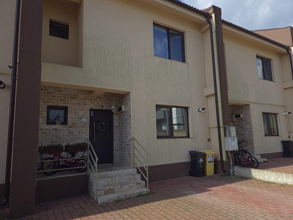 Palazu Mare Duplex Premium 4 Camere Mobilat și Utilat Cur