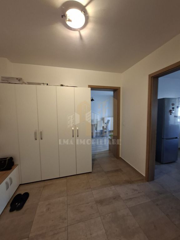 Apartament 2 camere decomandat Kasper Coresi Tractorul Br...