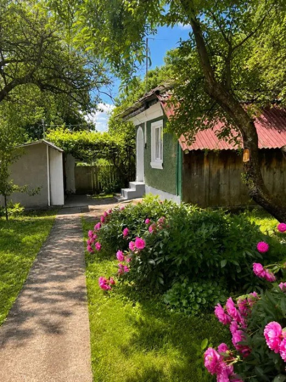Casă nouă - 2800 mp teren