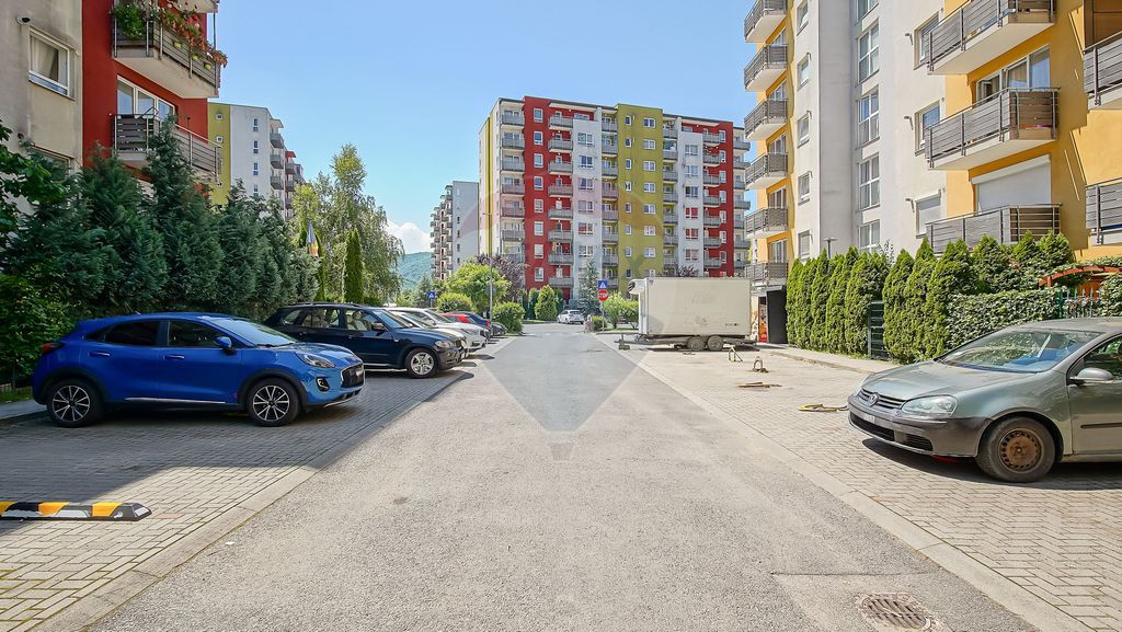 Apartament cu 2 camere de închiriat în zona Avantgarden...