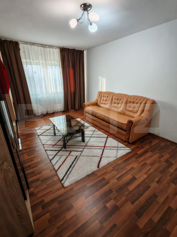 Apartament cu 2 camere, decomandat, etaj 2, centrala, 1 Mai-