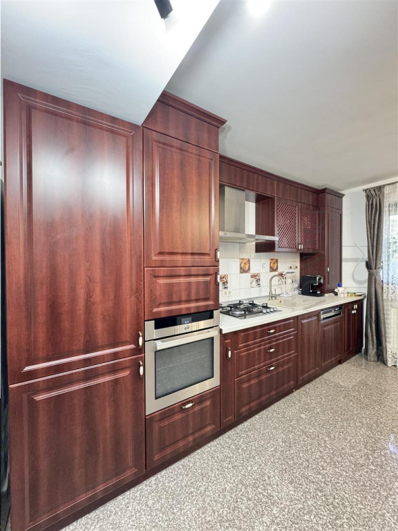 BRAYTIM - CASA INSIRUITA SPATIOASA - 4 CAM - MOBILAT SI UTIL