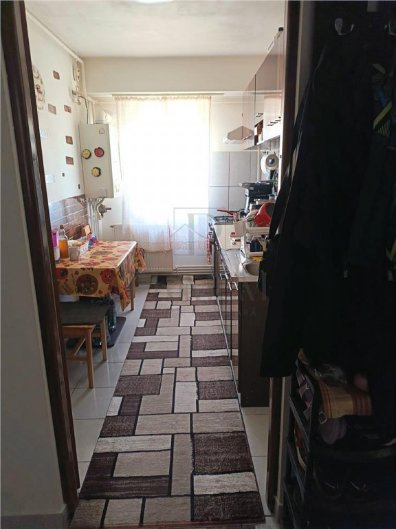 GIROCULUI - 2 CAMERE - CENTRALA PROPRIE - ETAJ INTERMEDIAR -