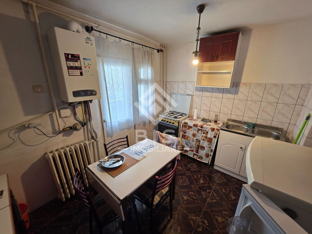 Apartament 2 camere decomandate. ETAJ 2
