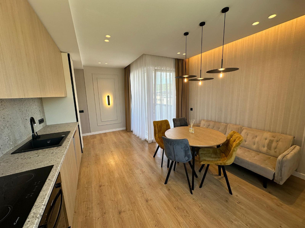 Inchiriere Apartament 3 camere semidecomandat, 60 mp,Catanelor