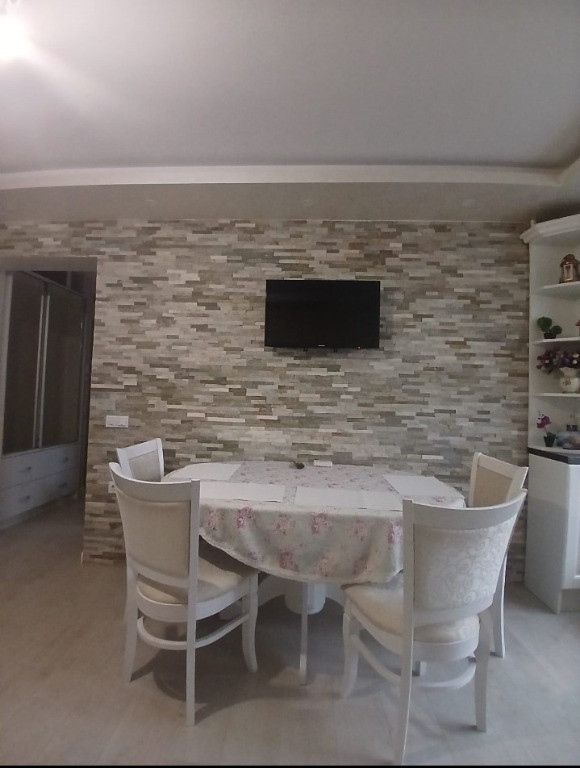 Apartament Cu 2 Camere Semidecomandate Etaj 1 Zona Ultracentrala