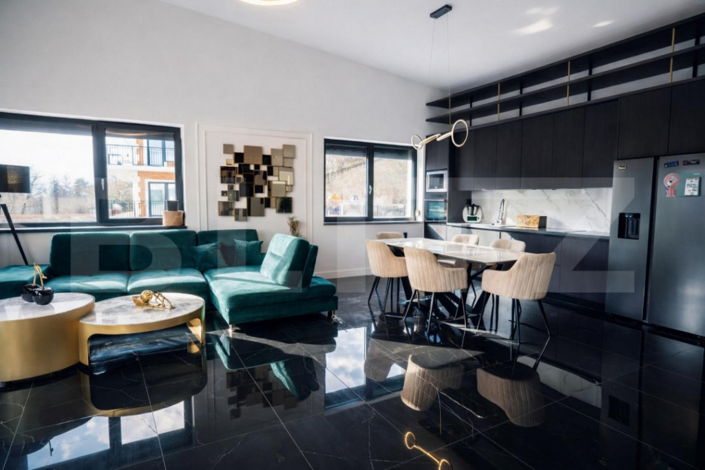 Duplex cu 4 camere și rooftop panoramic, 4 garaje incluse -