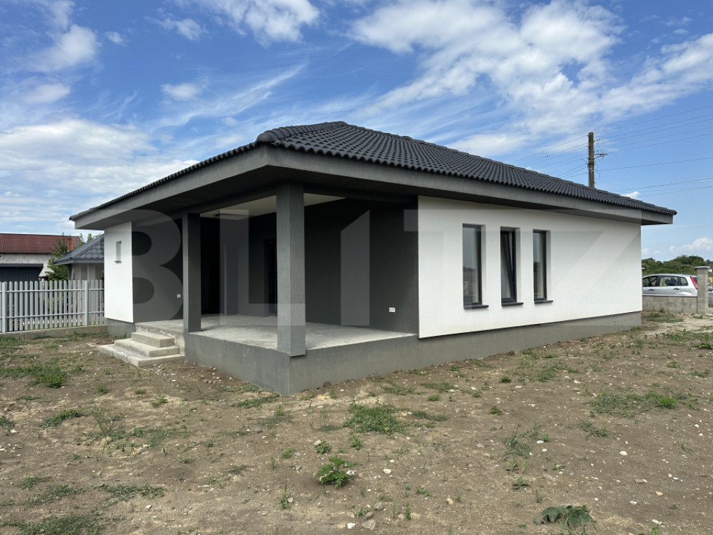 Casa plan parter, 125 mp utili, 450 mp teren , Lazuri