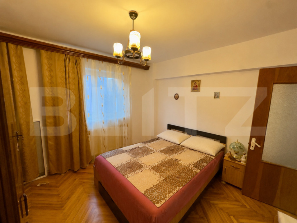 Apartament 3 camere decomandat, 76 mp, 2 băi, balcon mare,