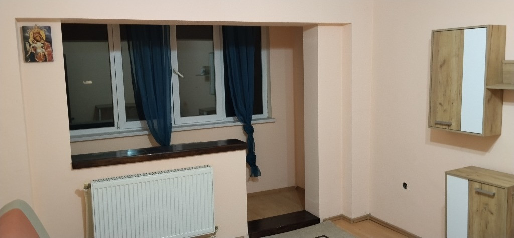 Închiriez apartament 2 camere