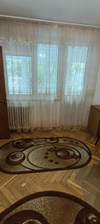 Închiriez garsoniera zona Piața Norilor