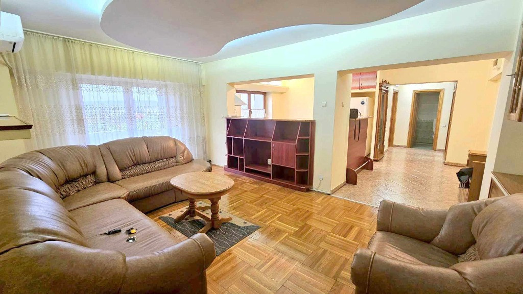 Apartament 3 camere , in Fundatie,INDEPENDENTEI