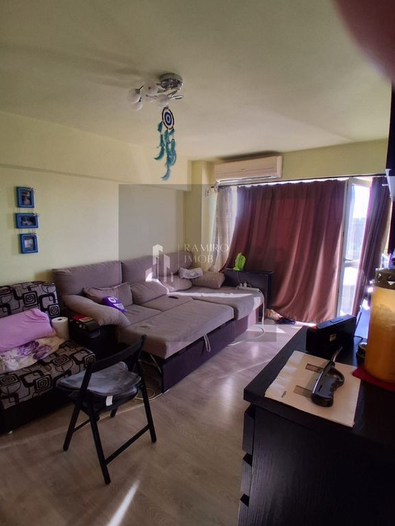 OCAZIE 3 CAMERE METROU GORJULUI