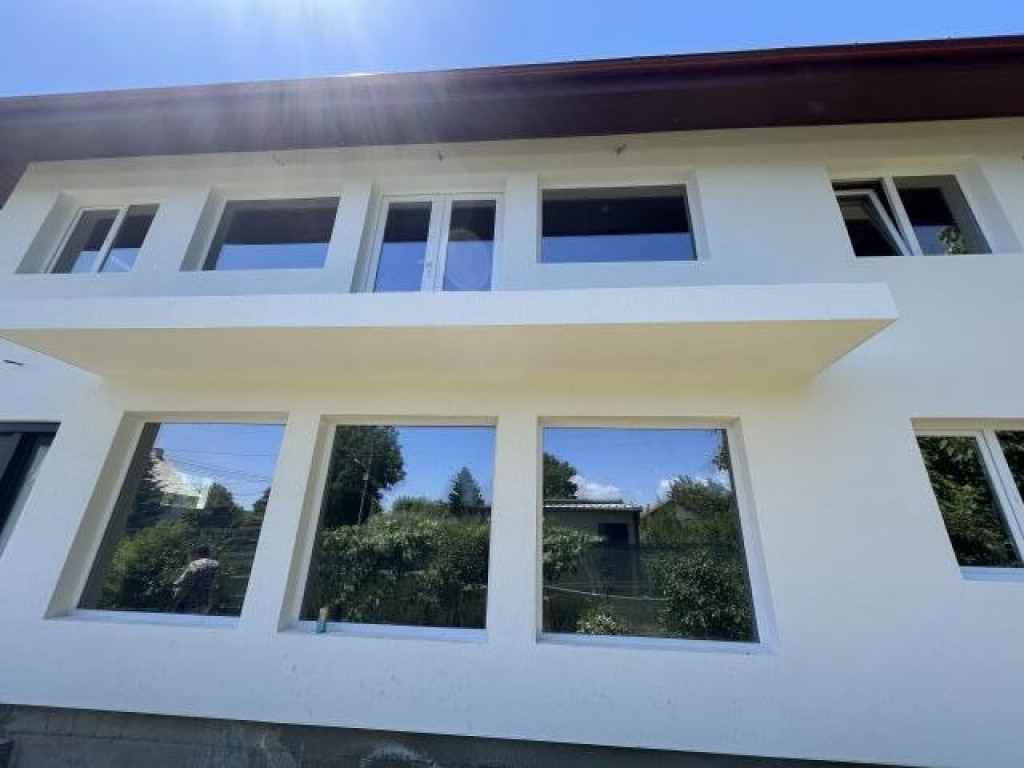 Vila 6 camere,125mp utili,teren 700mp,zona Breaza,Prahova, 325.000euro