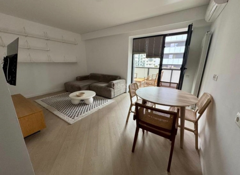 Apartament 3 camere decomandat Cortina North - loc parcare inclus