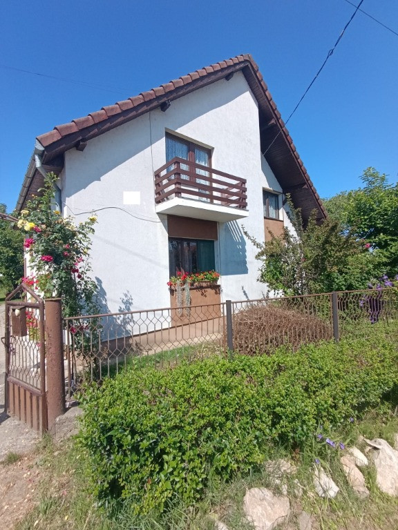 Mocira, casa 17 ari teren