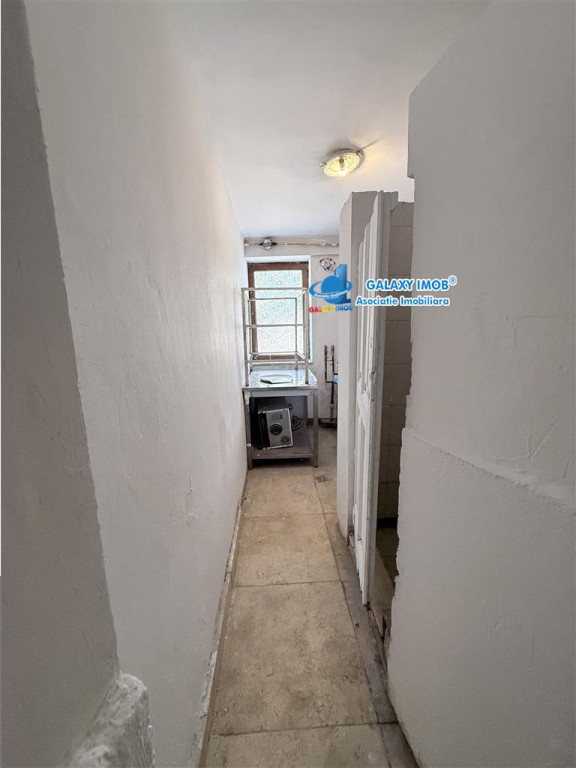 Vila interbelica reprezentativa de inchiriat Buzesti
