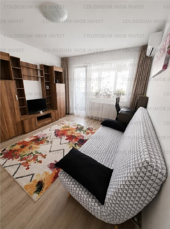 Apartament 2 camere, semidecomandat, partial mobilat, zona Garii!