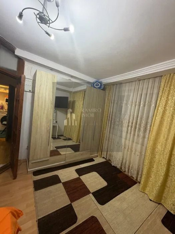 Ap. 2 camere decomandat etaj.3 - Str. Alunisului/ Brancov...