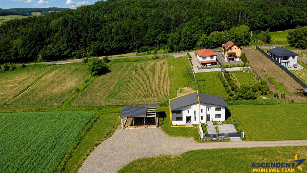 Casa eleganta, recent edificata, Voiniceni, 6km de Targu Mur