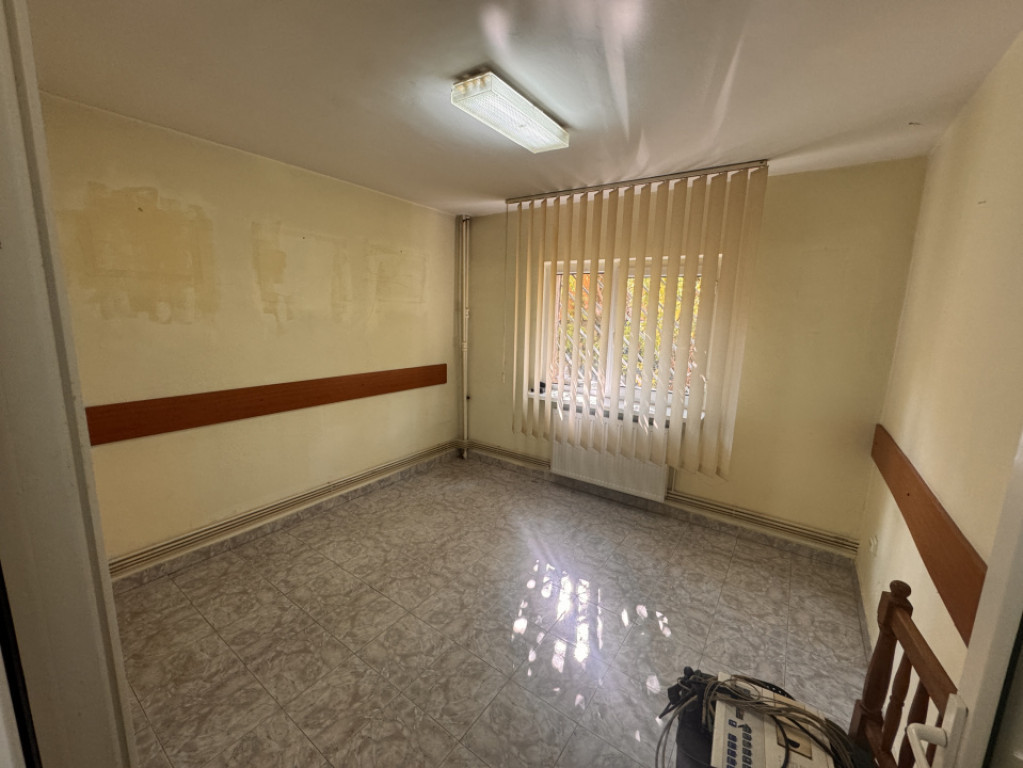 Apartament 4 camere, decomandat, 72mp, zona George Enescu