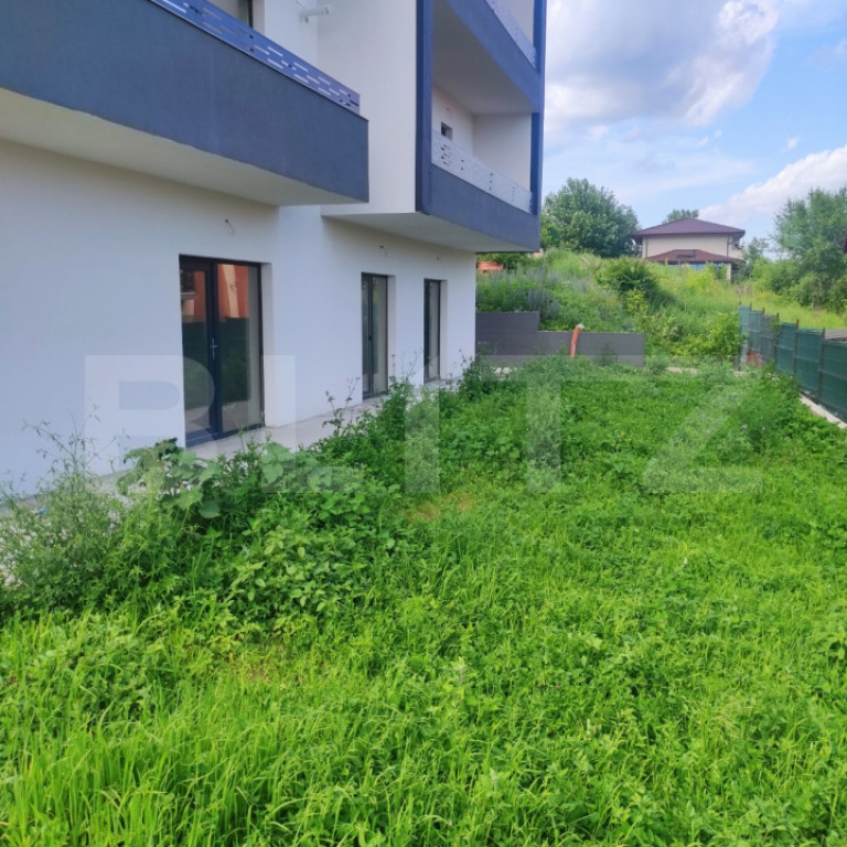 Apartament tip spațiu comercial cu terasă spectaculoasă ?