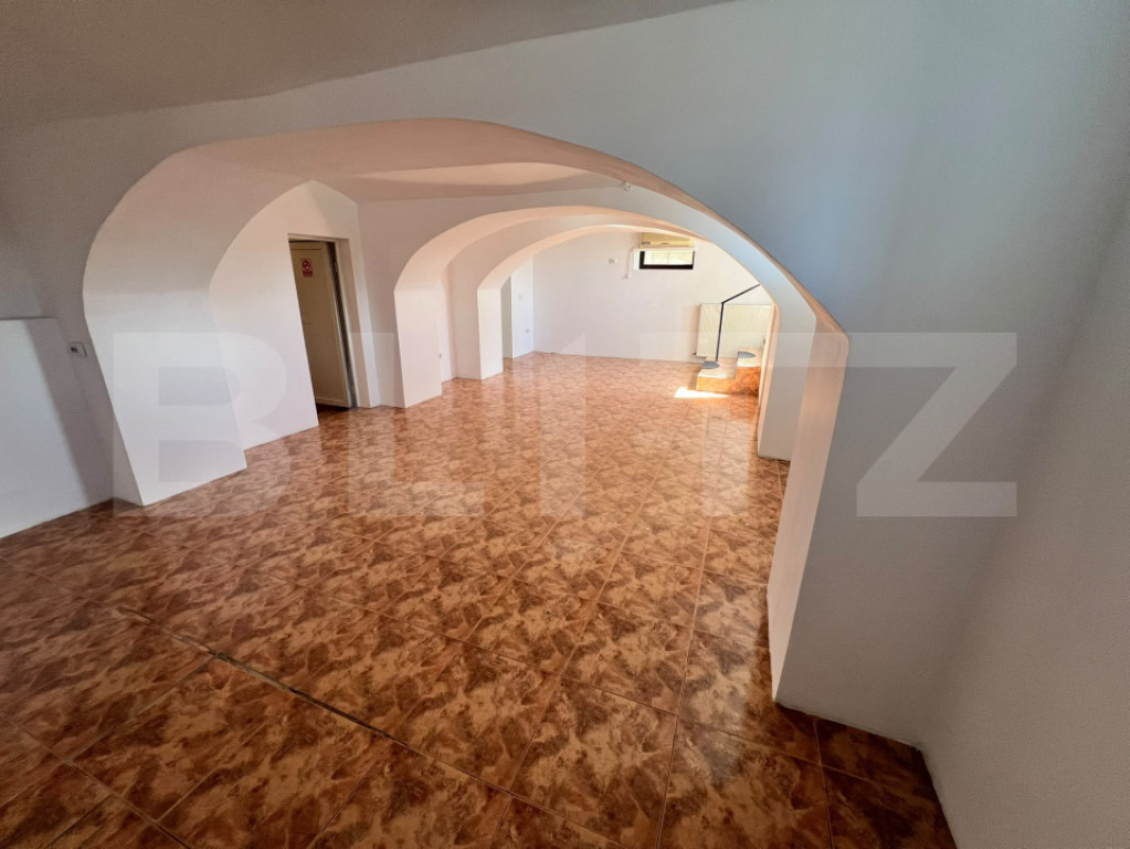 Spatiu Comercial, 100 mp, Bulveradul 16 Decembrie 1989