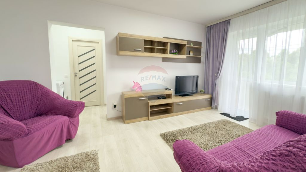 Apartament 3 camere semidecomandat, mobilat utilat, Zona ...