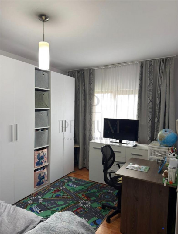 Soarelui - 2 Camere - Bloc izolat - Centrala proprie