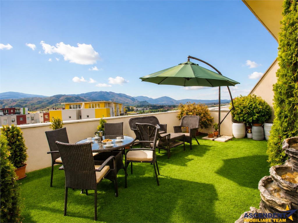 Penthouse extravagant,living spectaculos, semineu,terase gen
