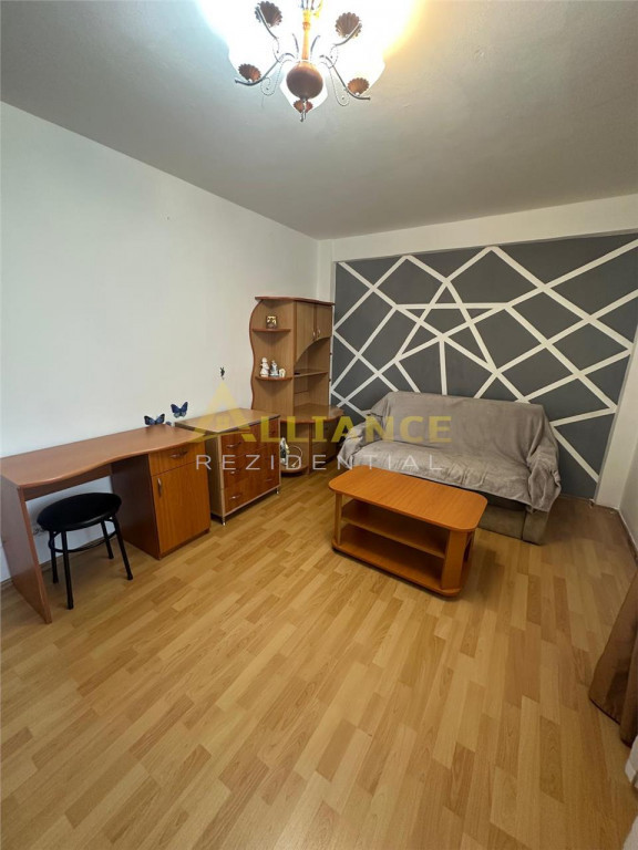 De apartament 2 camere decomandat – Bulevardul Constant...