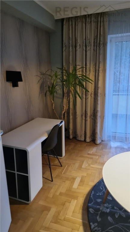 Apartament spatios 4 camere 140mp Centrul Nou Brasov