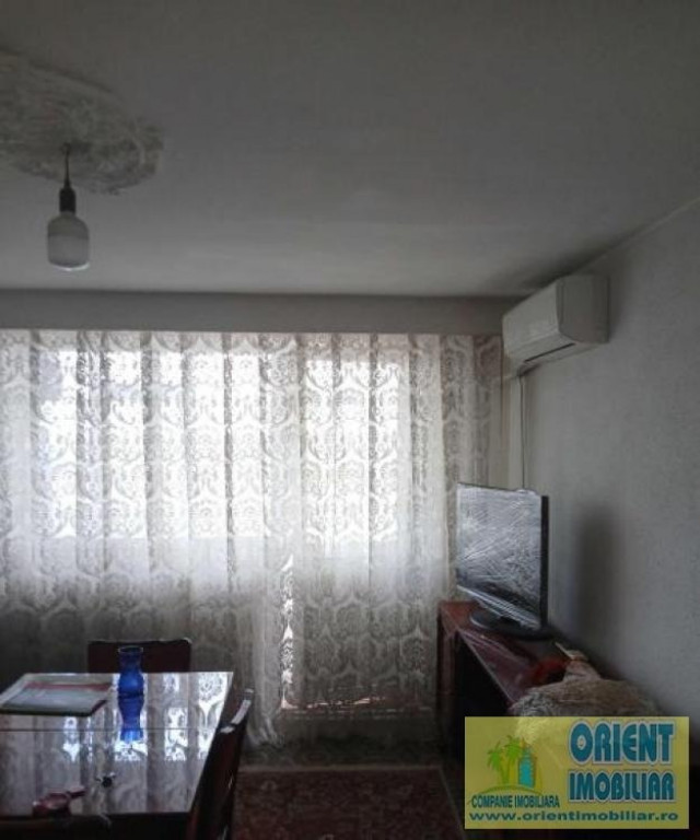 CET, de vanzare 3 camere, decomandat, gaze