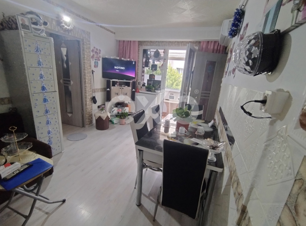 APARTAMENT 2 CAMERE TRIVALE ETAJ 2