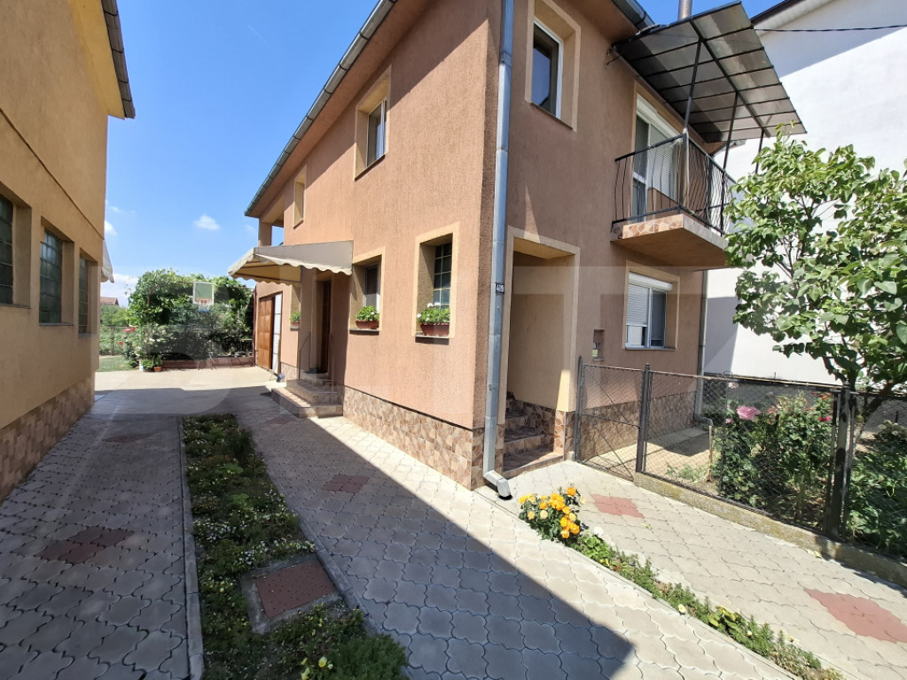 Casa de vanzare, 115.04 mp, 688 mp teren, zona Lucian Blaga