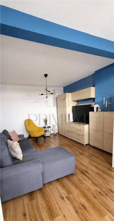 LIPOVEI - DECOMANDAT - 2 CAMERE - MANSARDA - CENTRALA PROPRI
